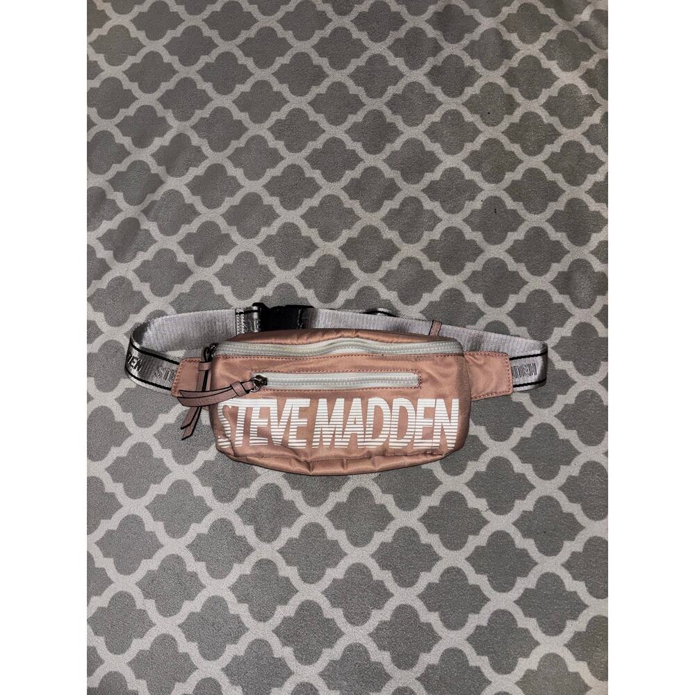 Steve Madden Belt bag